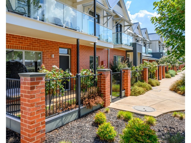 11 Elmwood Circuit, Wodonga VIC 3690