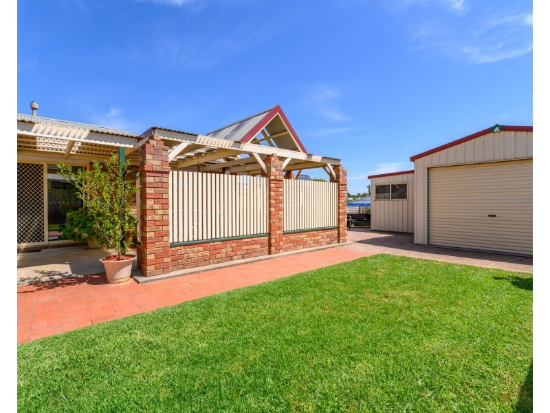 8 Mashie Way, Wodonga VIC 3690