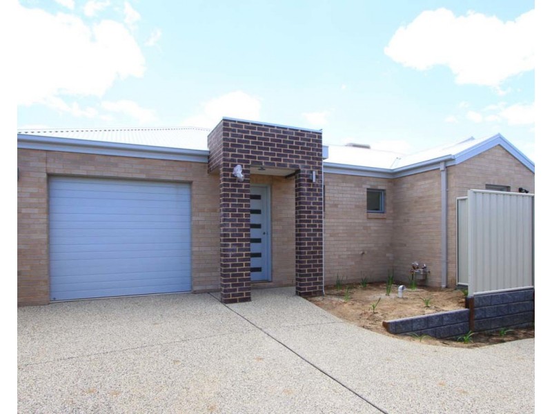 4/17 Thorneycroft Avenue, Wodonga VIC 3690