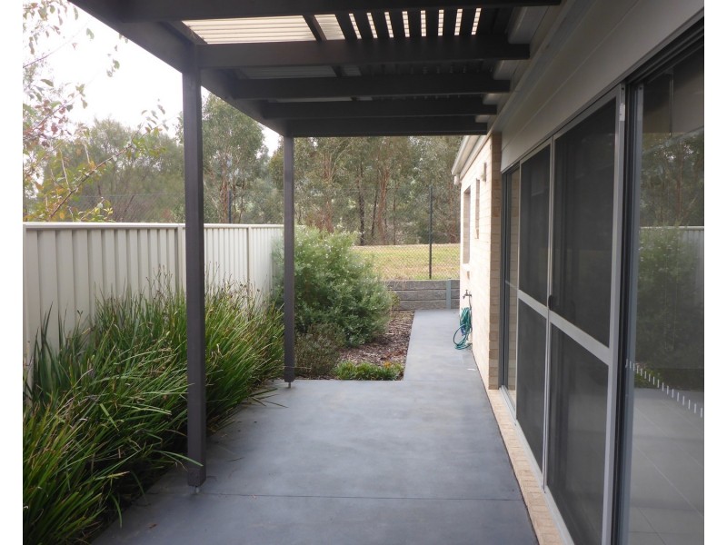 4/17 Thorneycroft Avenue, Wodonga VIC 3690