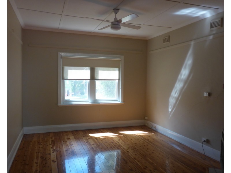 327 Mount Street, Albury NSW 2640