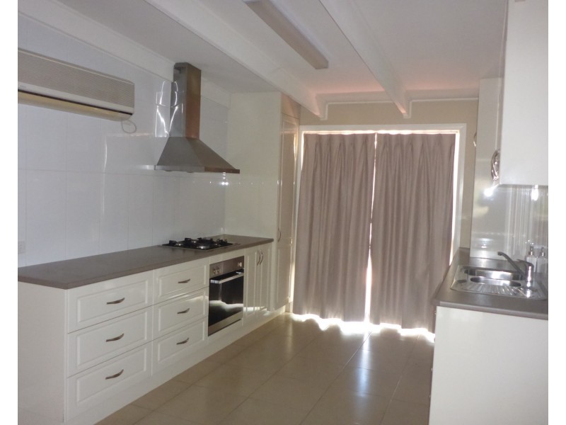 327 Mount Street, Albury NSW 2640