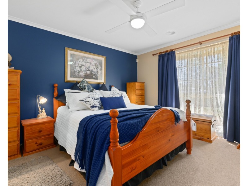 150 Jude Street, Howlong NSW 2643