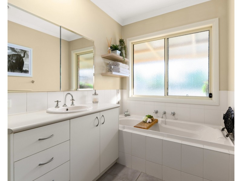 360 Whytes Road, Baranduda VIC 3691