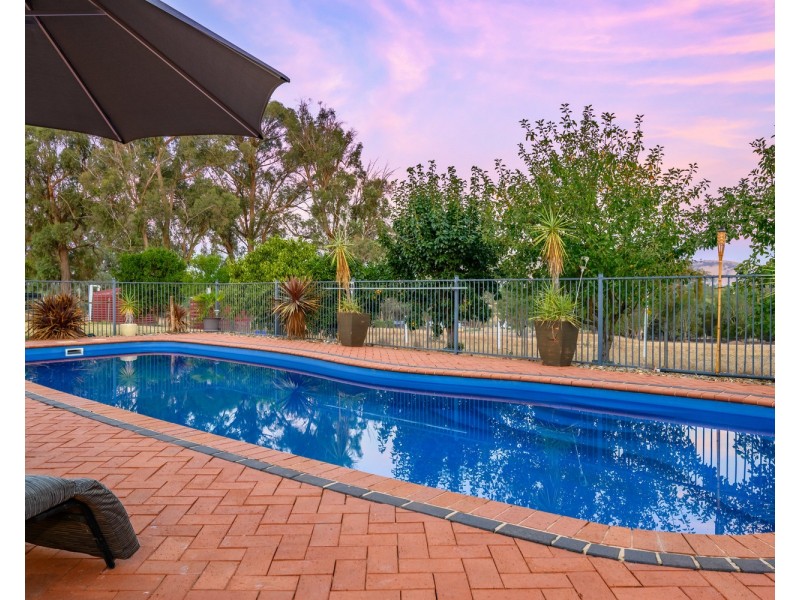 360 Whytes Road, Baranduda VIC 3691