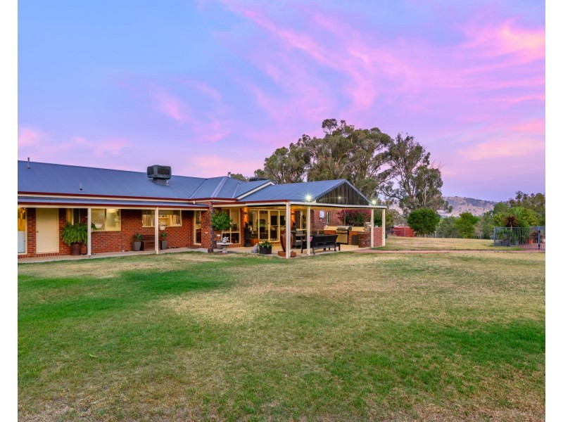 360 Whytes Road, Baranduda VIC 3691