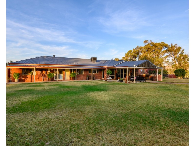 360 Whytes Road, Baranduda VIC 3691