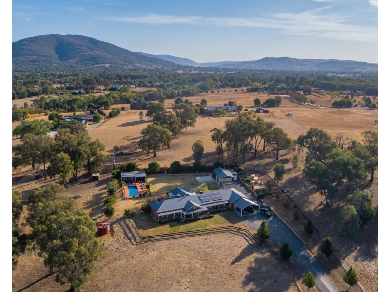 360 Whytes Road, Baranduda VIC 3691