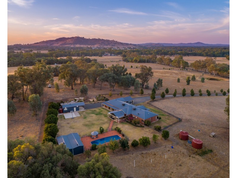 360 Whytes Road, Baranduda VIC 3691