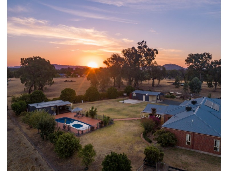360 Whytes Road, Baranduda VIC 3691