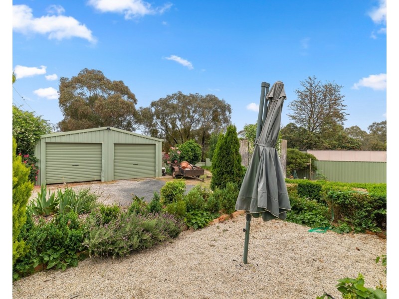 85 North Road, Chiltern VIC 3683