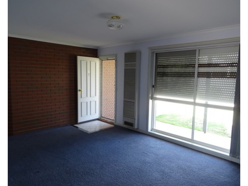 2/13 Kingsbury Court, Wodonga VIC 3690