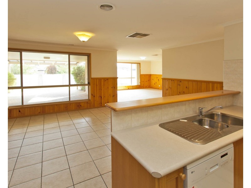 13 Dalton Avenue, Wodonga VIC 3690