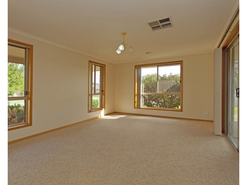13 Dalton Avenue, Wodonga VIC 3690