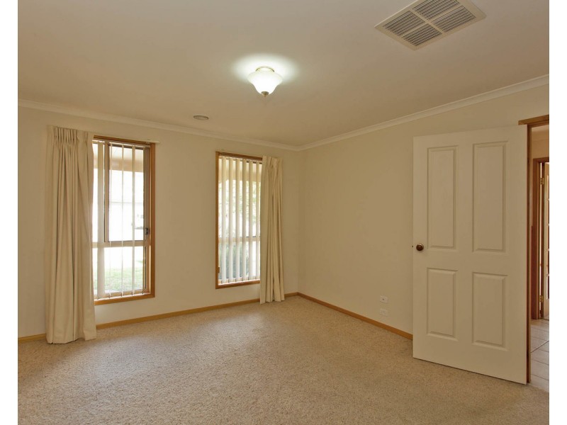 13 Dalton Avenue, Wodonga VIC 3690