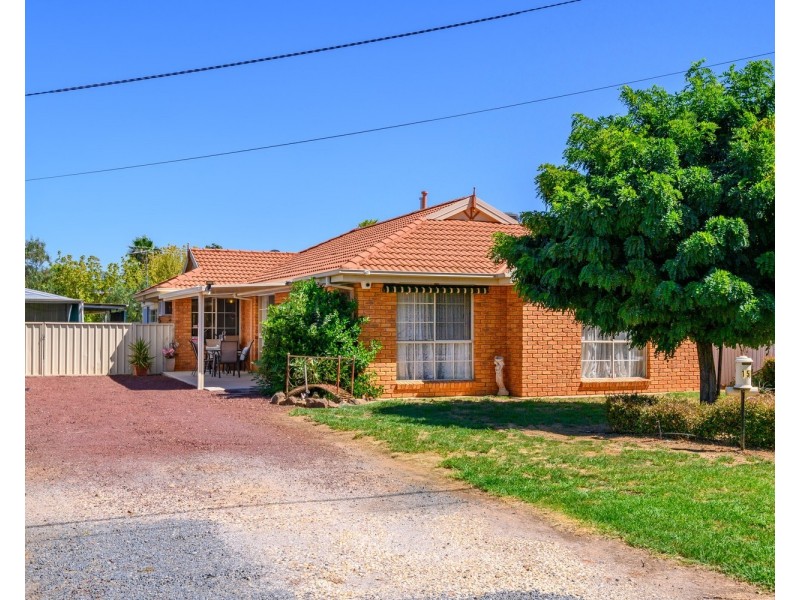 150 Jude Street, Howlong NSW 2643
