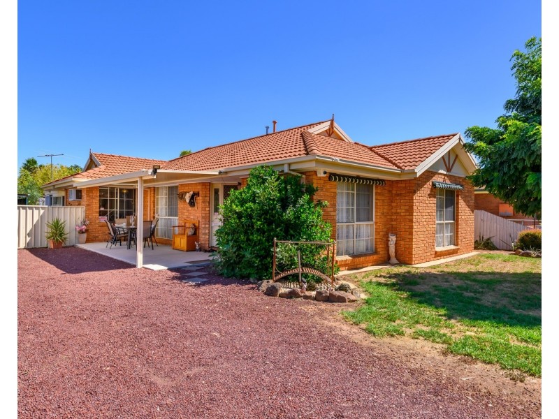 150 Jude Street, Howlong NSW 2643
