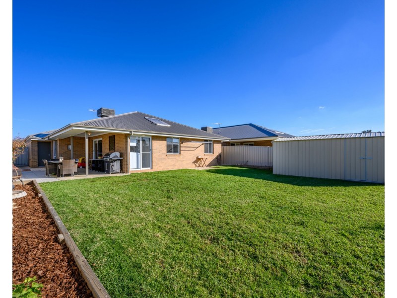4 Hastings Way, Wodonga VIC 3690