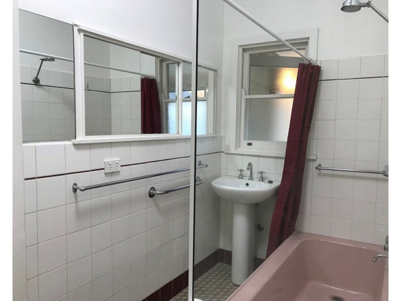 677 Pemberton Street, Albury NSW 2640