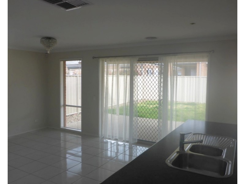 19 Castleton Street, Wodonga VIC 3690