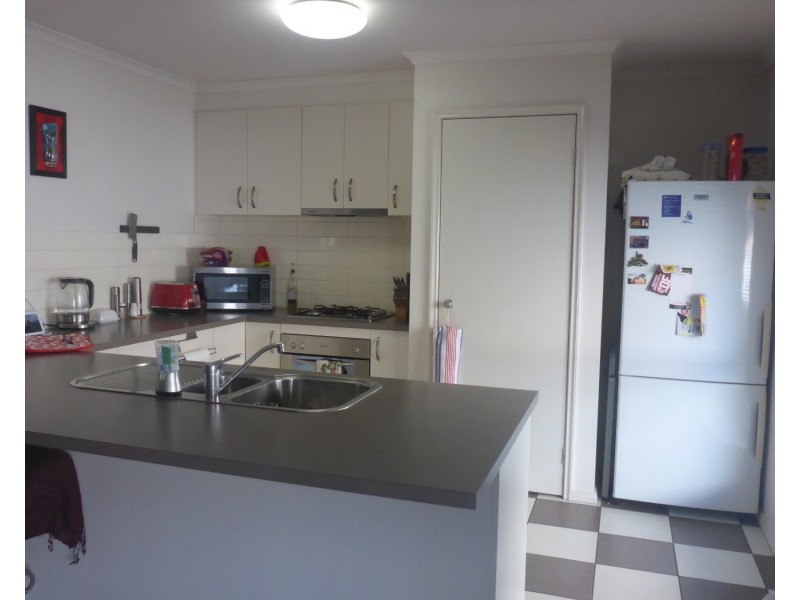 15 Oakmont Circuit, Wodonga VIC 3690