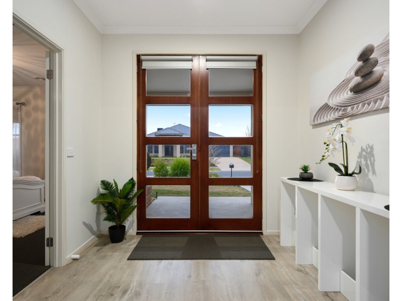 1 Wenden Avenue, Killara VIC 3691