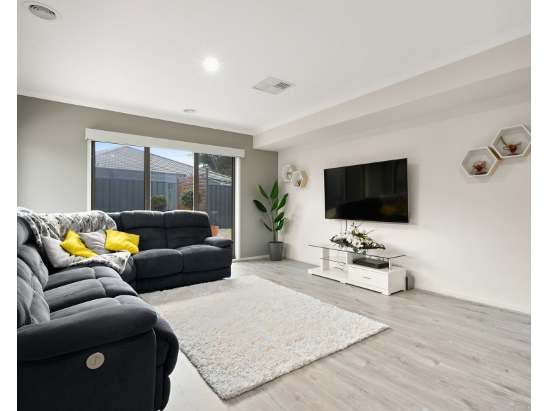 1 Wenden Avenue, Killara VIC 3691