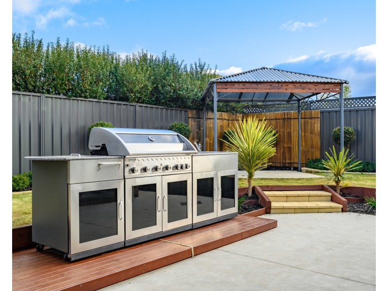 1 Wenden Avenue, Killara VIC 3691