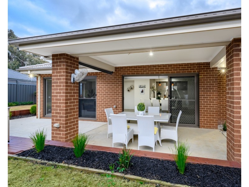 1 Wenden Avenue, Killara VIC 3691