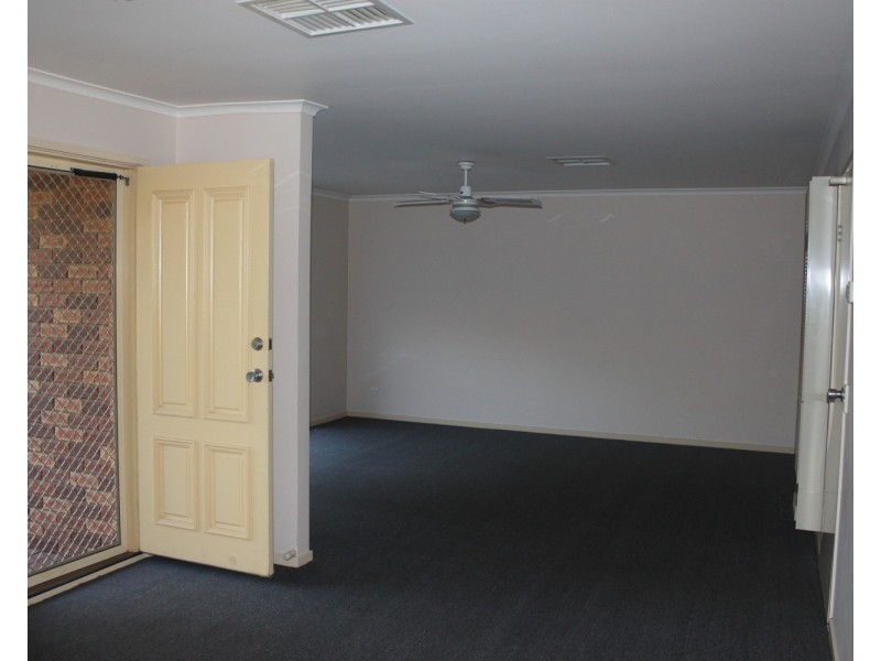 7 McCulloch Crescent, Wodonga VIC 3690