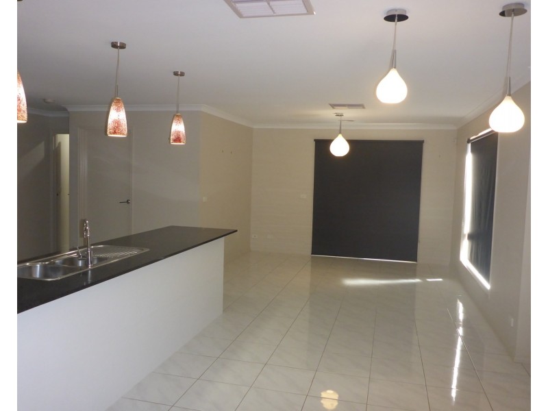 54 Victoria Cross Parade, Wodonga VIC 3690