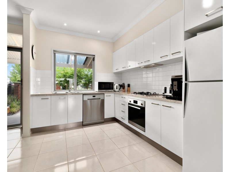 15 Elmwood Circuit, Wodonga VIC 3690