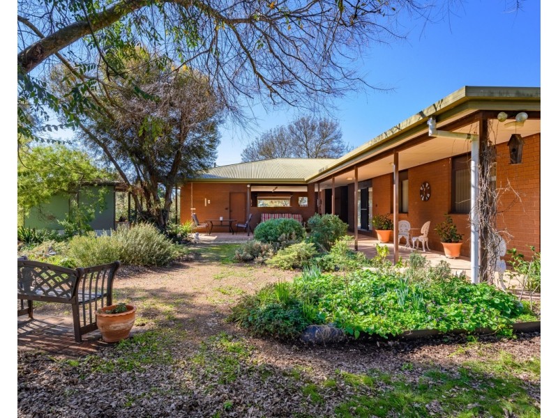 56 Urana Road, Burrumbuttock NSW 2642