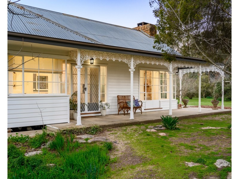 105 Conness Street, Chiltern VIC 3683