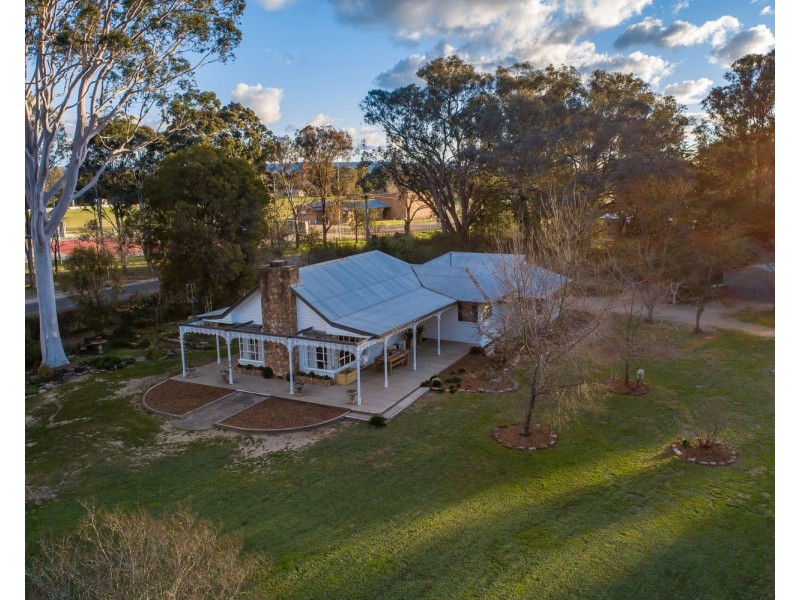 105 Conness Street, Chiltern VIC 3683