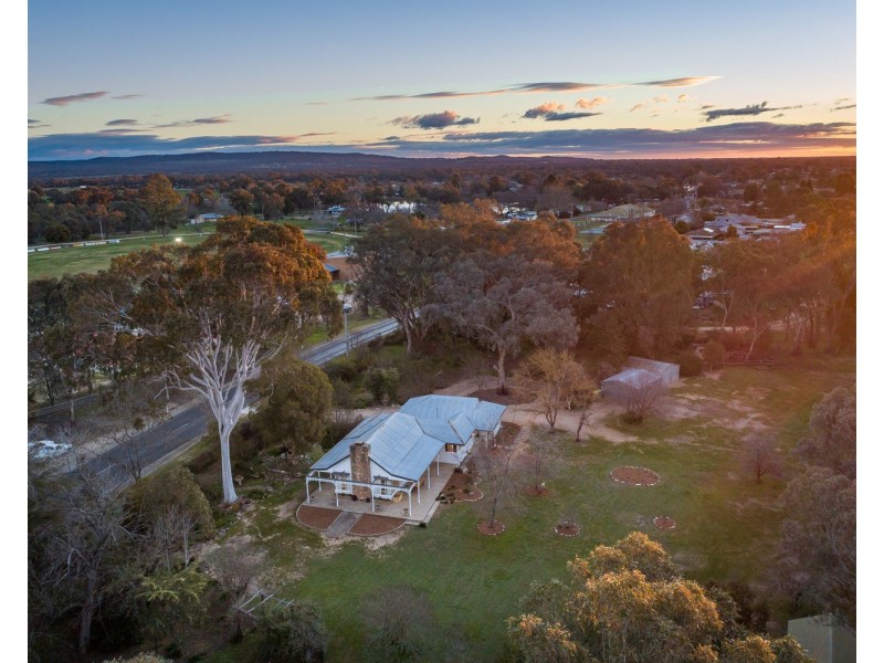 105 Conness Street, Chiltern VIC 3683