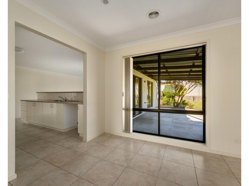 14 Montclair Avenue, Wodonga VIC 3690