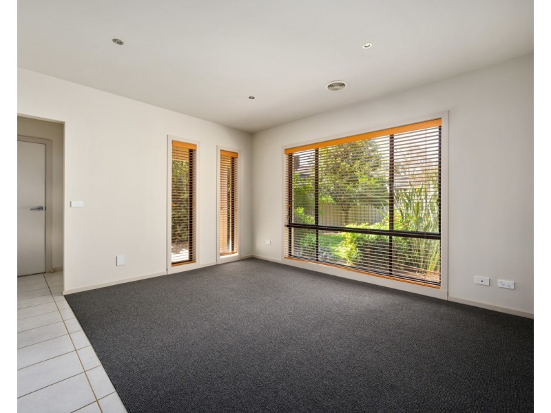 8 Garden Cove, Wodonga VIC 3690