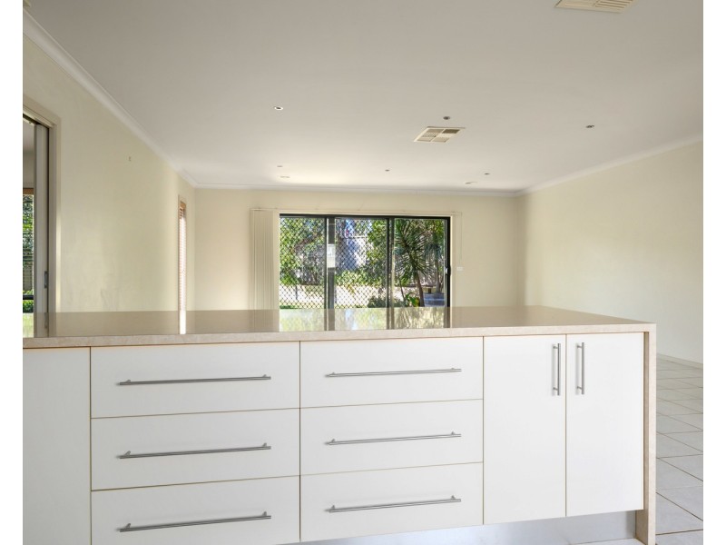 8 Garden Cove, Wodonga VIC 3690