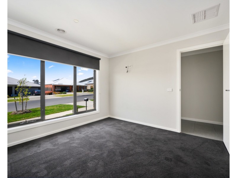 36 Rogers Avenue, Wodonga VIC 3690