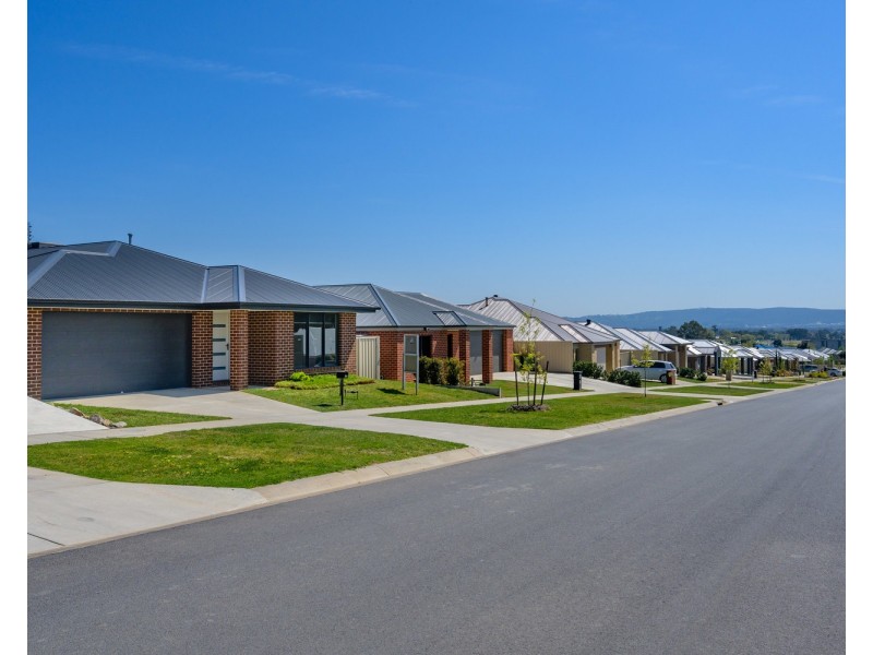 36 Rogers Avenue, Wodonga VIC 3690