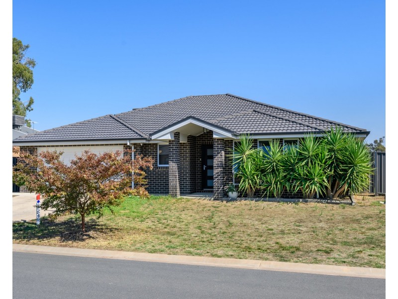 11 Trickett Avenue, Killara VIC 3691