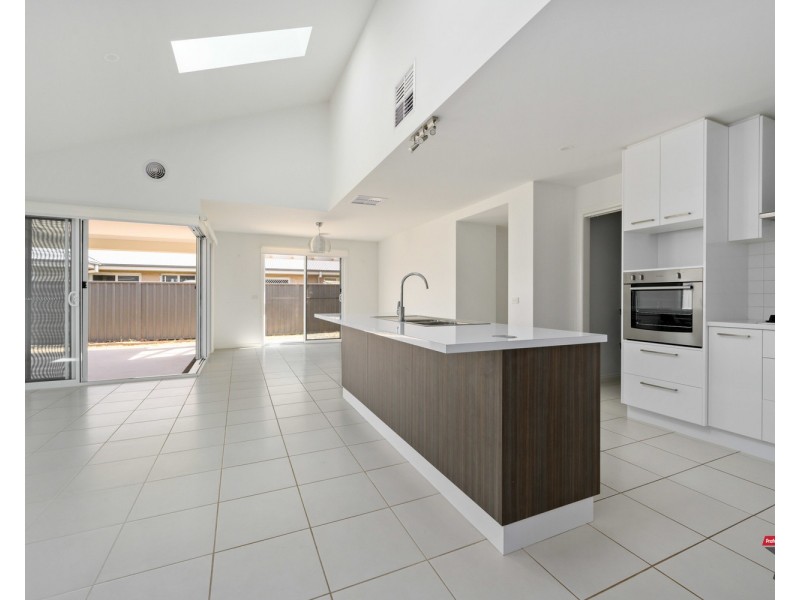 11 Trickett Avenue, Killara VIC 3691