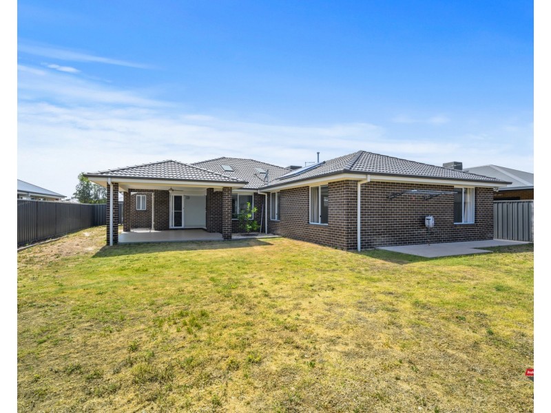 11 Trickett Avenue, Killara VIC 3691