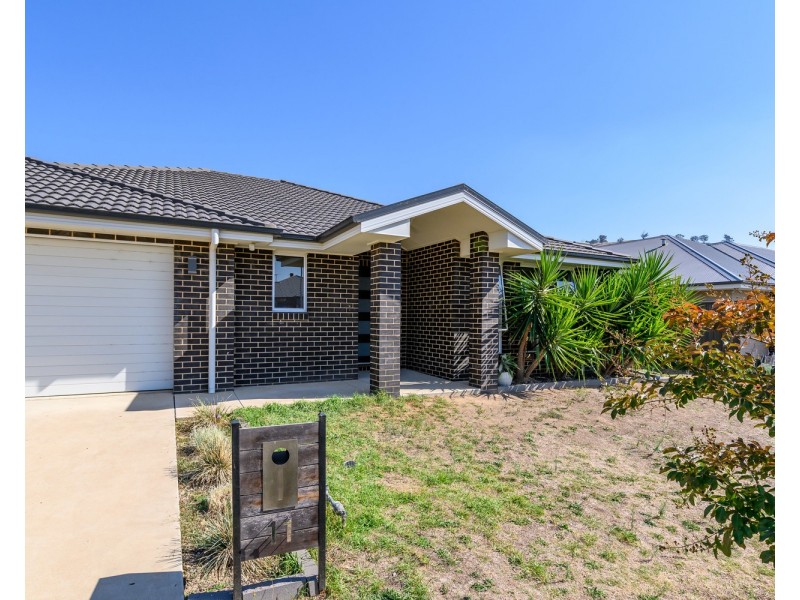 11 Trickett Avenue, Killara VIC 3691