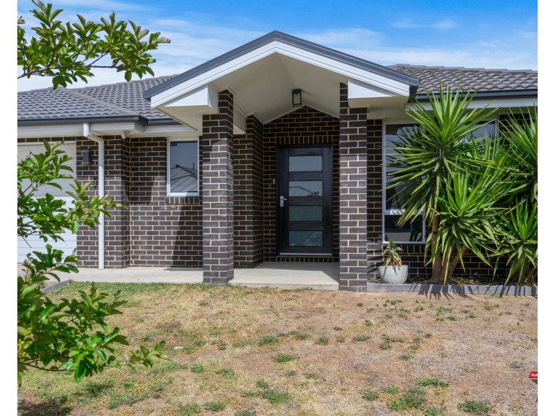 11 Trickett Avenue, Killara VIC 3691