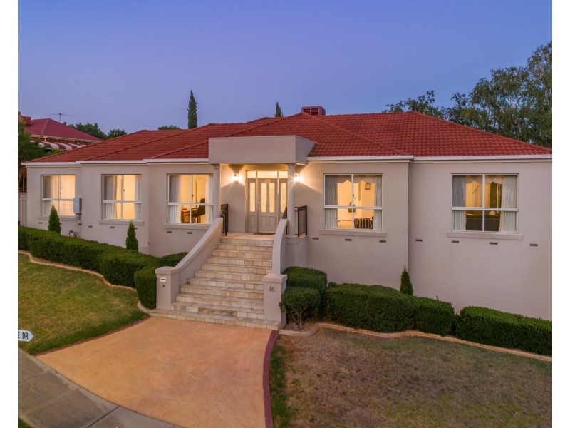 16 Avondale Drive, Wodonga VIC 3690