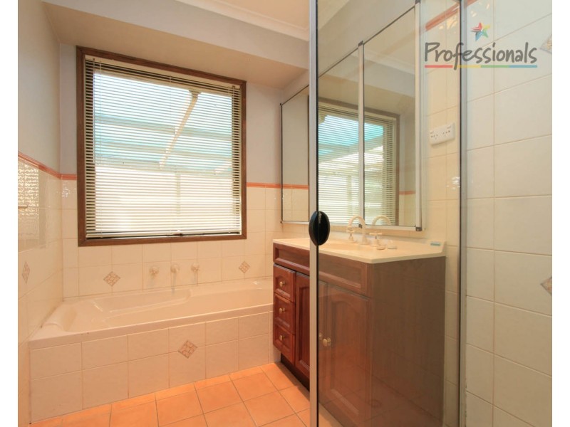 2 Lynch Court, Wodonga VIC 3690