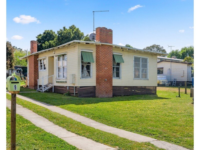 9 Crawford Street, Chiltern VIC 3683