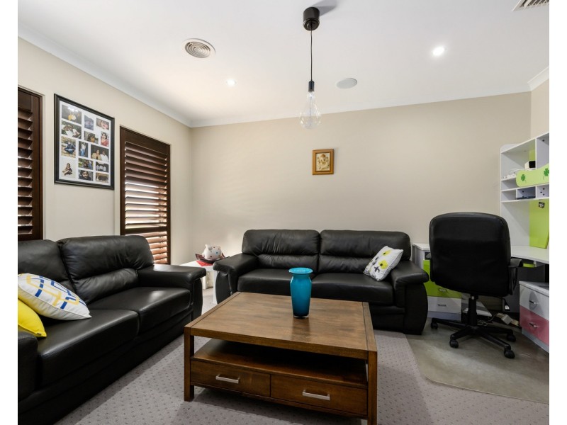 21 Silky Oak Avenue, Wodonga VIC 3690